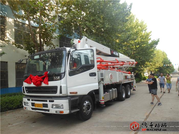 EP--Concrete boom pump (5)
